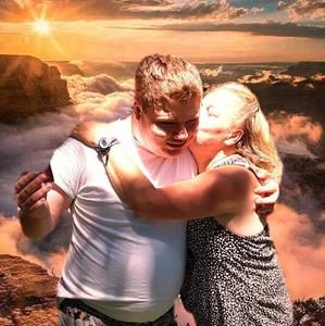 Meet your Posher, Tamlyn b r